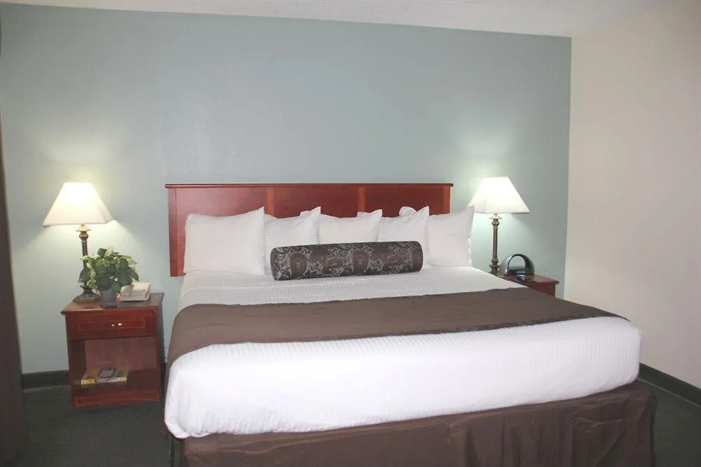 ***  Club Hotel Nashville Inn & Suites USA