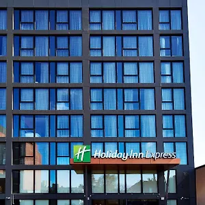 https://holiday-inn-express-nyc-brooklyn-sunset-park.us-newyorkcity.com